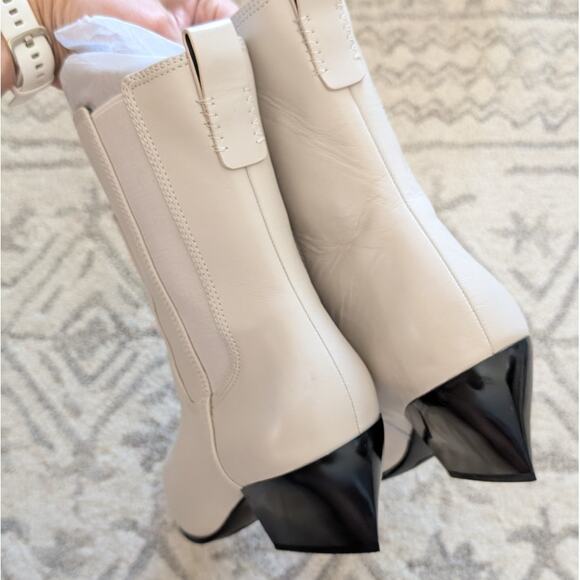 Franco Sarto Anina Chalk White Point Toe Leather Ankle Boots, size 9M - Picture 5 of 9